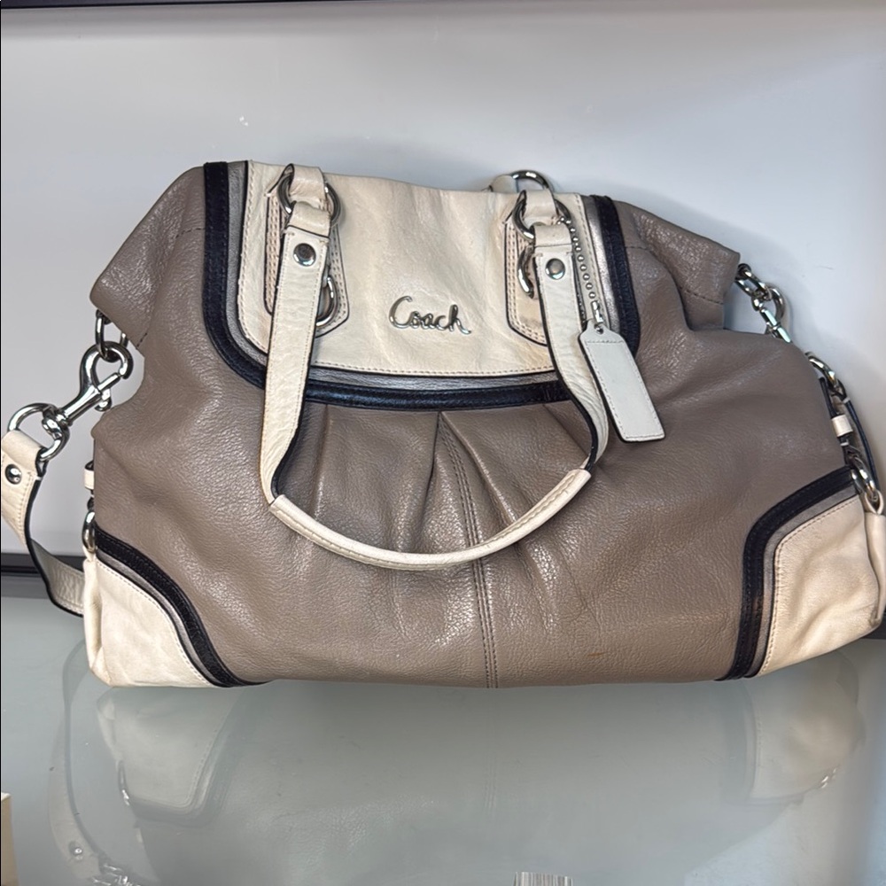 Coach Cream and Brown Leather Shoulder Bag